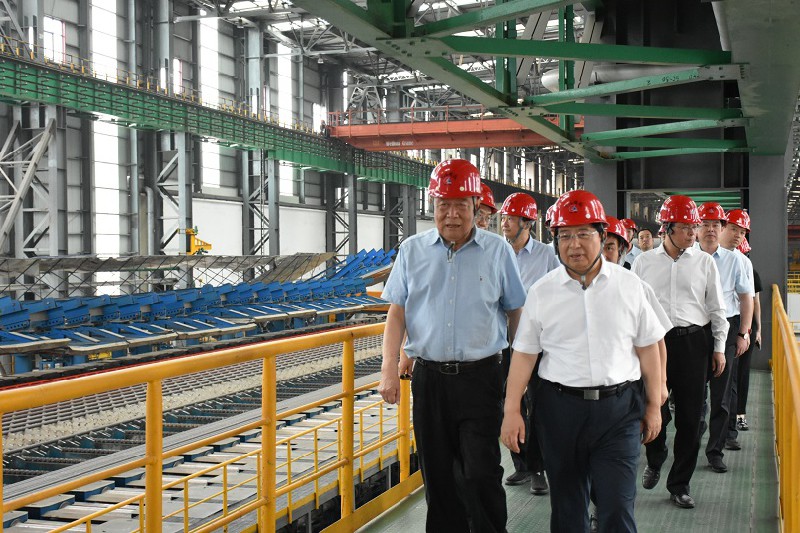 洛陽市長徐衣顯率洛陽企業(yè)考察團(tuán)到我公司考察對接